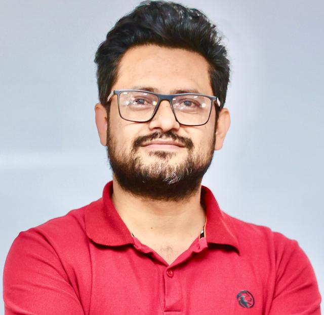 Manoj Pandeyphoto